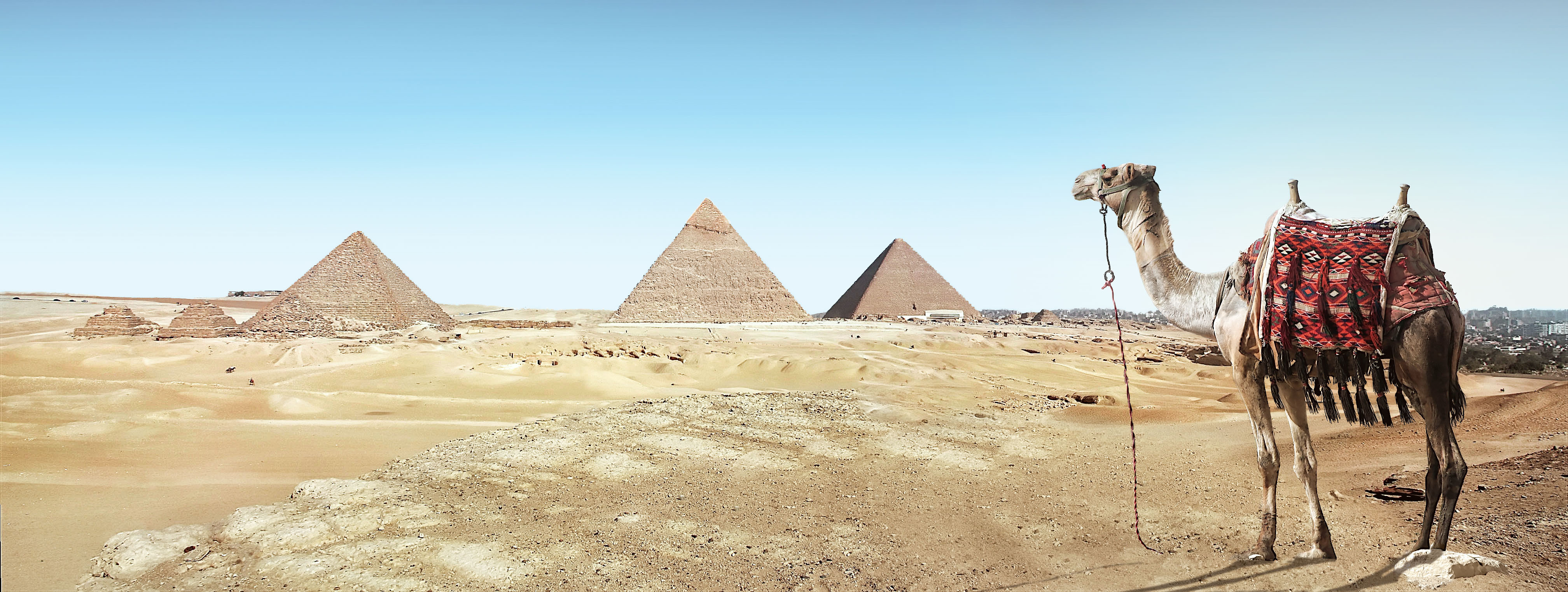 A photographic panorama of the pyramids of Giza